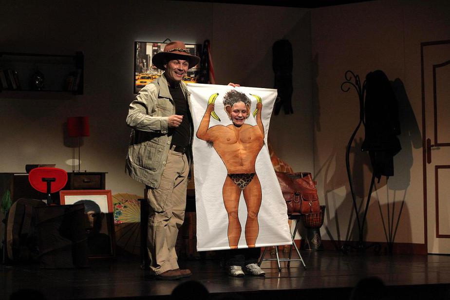 Spectacle de magie enfant la malle enchantée – Magicien Paris