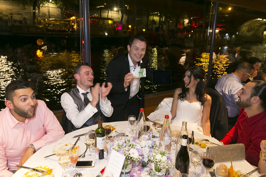 Photos magicien Paris : close-up, mentaliste, magicien mariage, magie numérique – Martial magie.