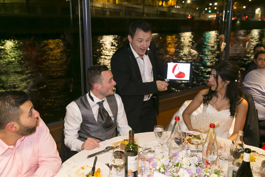 Animation magie mariage – Magicien mentaliste Paris