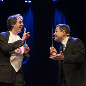 Spectacle magie stand-up et one-man-show – Magicien mentaliste Paris