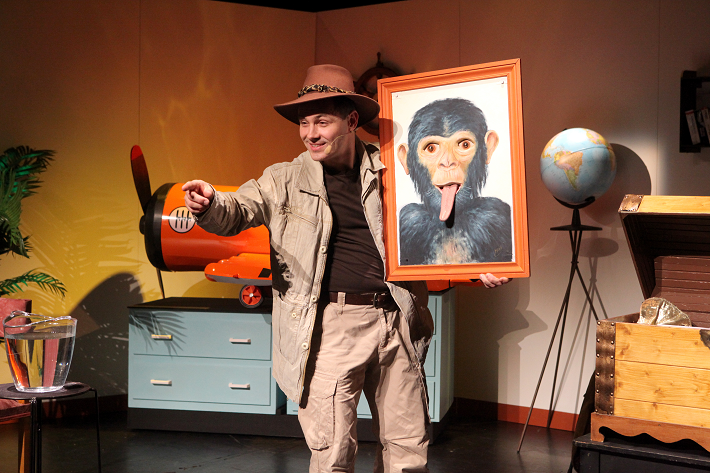 Spectacle de magie enfant la malle enchantée – Magicien Paris