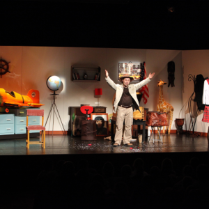 Spectacle de magie enfant la malle enchantée – Magicien Paris